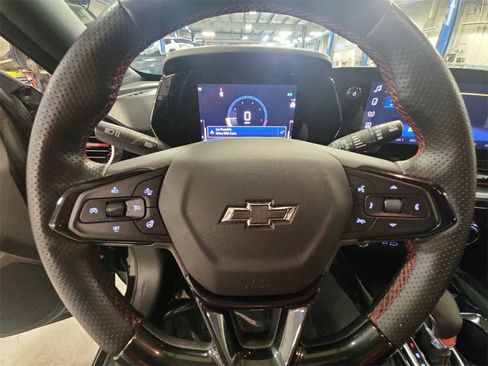 Certified 2025 Chevrolet Trax RS w/ Driver Confidence Package image 15