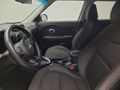 Used 2019 Kia Soul FWD image 17