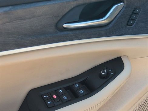 Used 2024 Jeep Grand Cherokee L Limited image 23