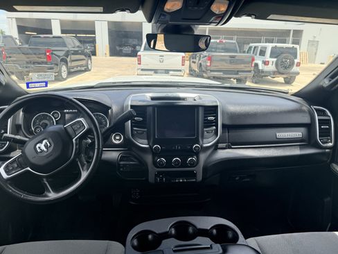 Used 2024 RAM 2500 Big Horn AWD/4WD image 28