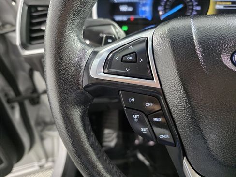 Used 2018 Ford Edge Titanium image 20