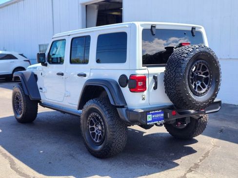 Used 2022 Jeep Wrangler Unlimited Sport AWD/4WD image 3