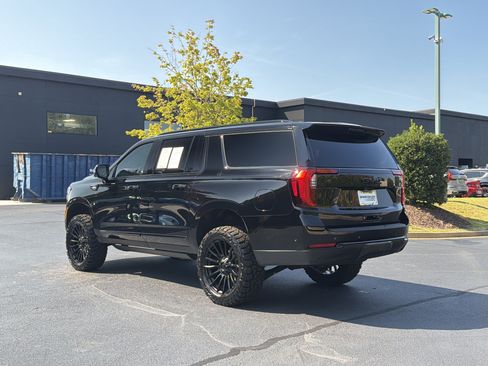 Used 2026 GMC Yukon XL Elevation w/ Elevation Premium Package AWD/4WD image 15