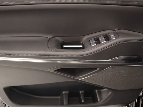 New 2026 Lincoln Navigator Reserve AWD/4WD image 17