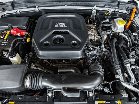 Used 2021 Jeep Wrangler Unlimited Sahara 4xe w/ Cold Weather Group image 27