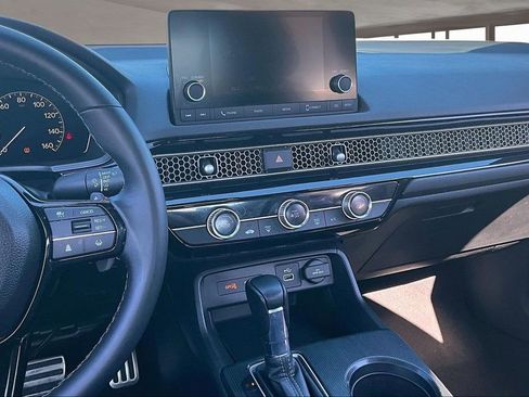 Used 2024 Honda Civic Sport image 9