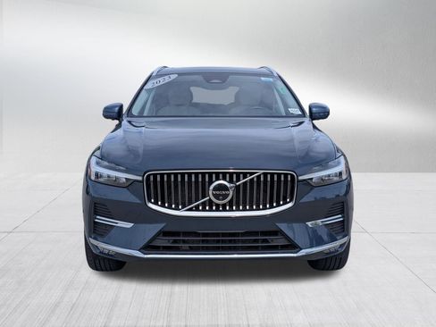 Used 2023 Volvo XC60 B5 Plus AWD/4WD image 9