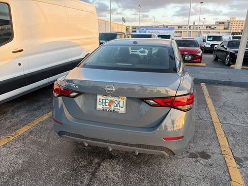 Used 2025 Nissan Sentra SV FWD image 5