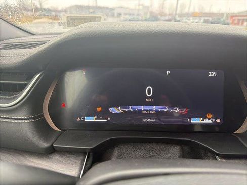 Certified 2024 Jeep Grand Cherokee L Limited w/ Luxury Tech Group II image 11