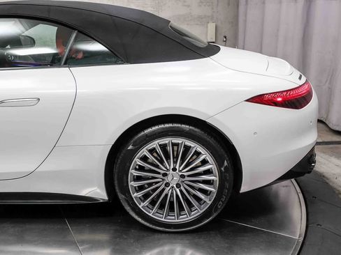 Used 2023 Mercedes-Benz SL 43 AMG image 8