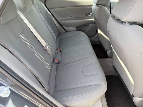 Certified 2023 Hyundai Elantra SEL image 19