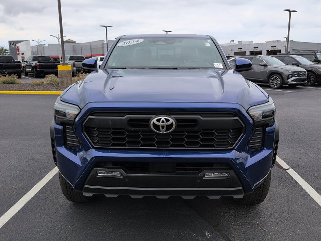 Used 2024 Toyota Tacoma TRD Off-Road w/ TRD Off Road Upgrade Package AWD/4WD image 2