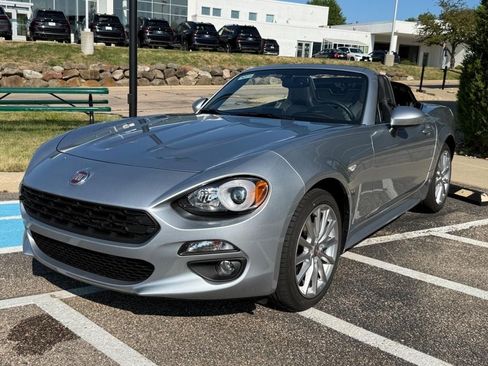 Used 2020 FIAT 124 Spider Lusso w/ Convenience Group RWD image 7