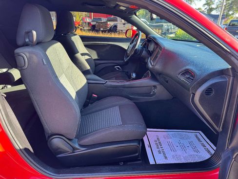 Used 2020 Dodge Challenger SXT image 14