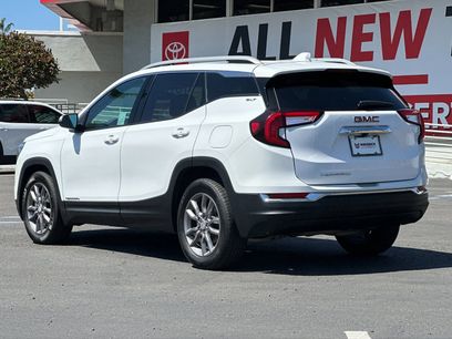 Used 2024 GMC Terrain SLT