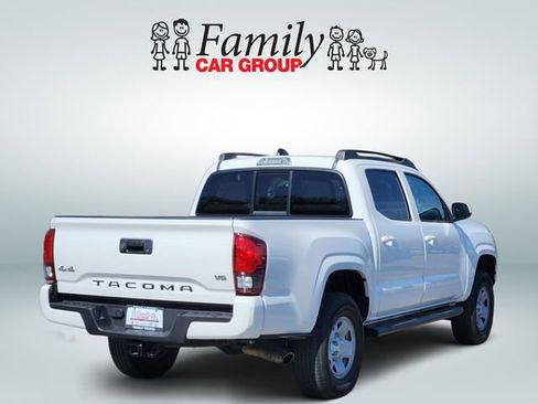Used 2023 Toyota Tacoma SR image 4