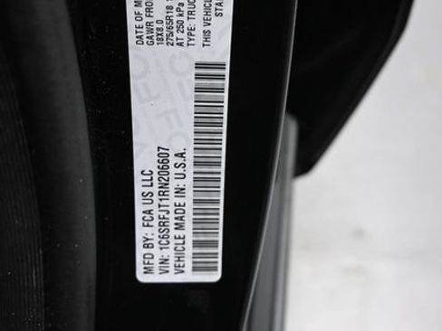 Used 2024 RAM 1500 Laramie AWD/4WD image 15
