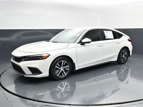 Used 2023 Honda Civic LX image 4