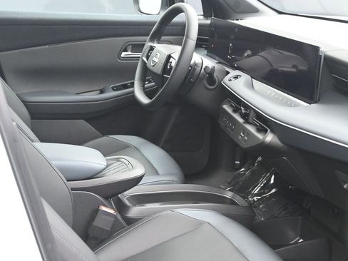 New 2026 Nissan Leaf SV+ w/ Floor Mat Package (SV+) FWD image 6
