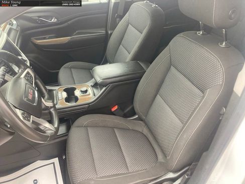 Used 2022 GMC Acadia SLE FWD image 16
