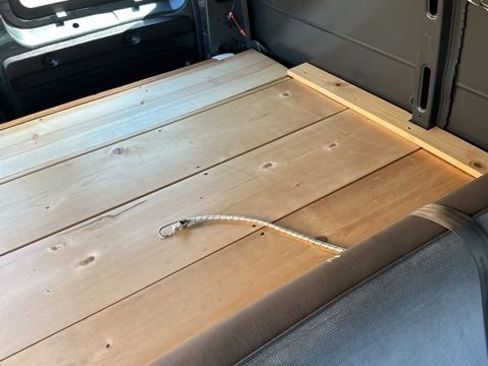 Used 2015 Chevrolet Express 2500 RWD image 19