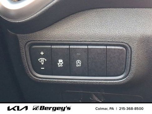 Used 2023 Kia Soul LX image 25