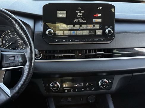 Used 2022 Mitsubishi Outlander SE image 17