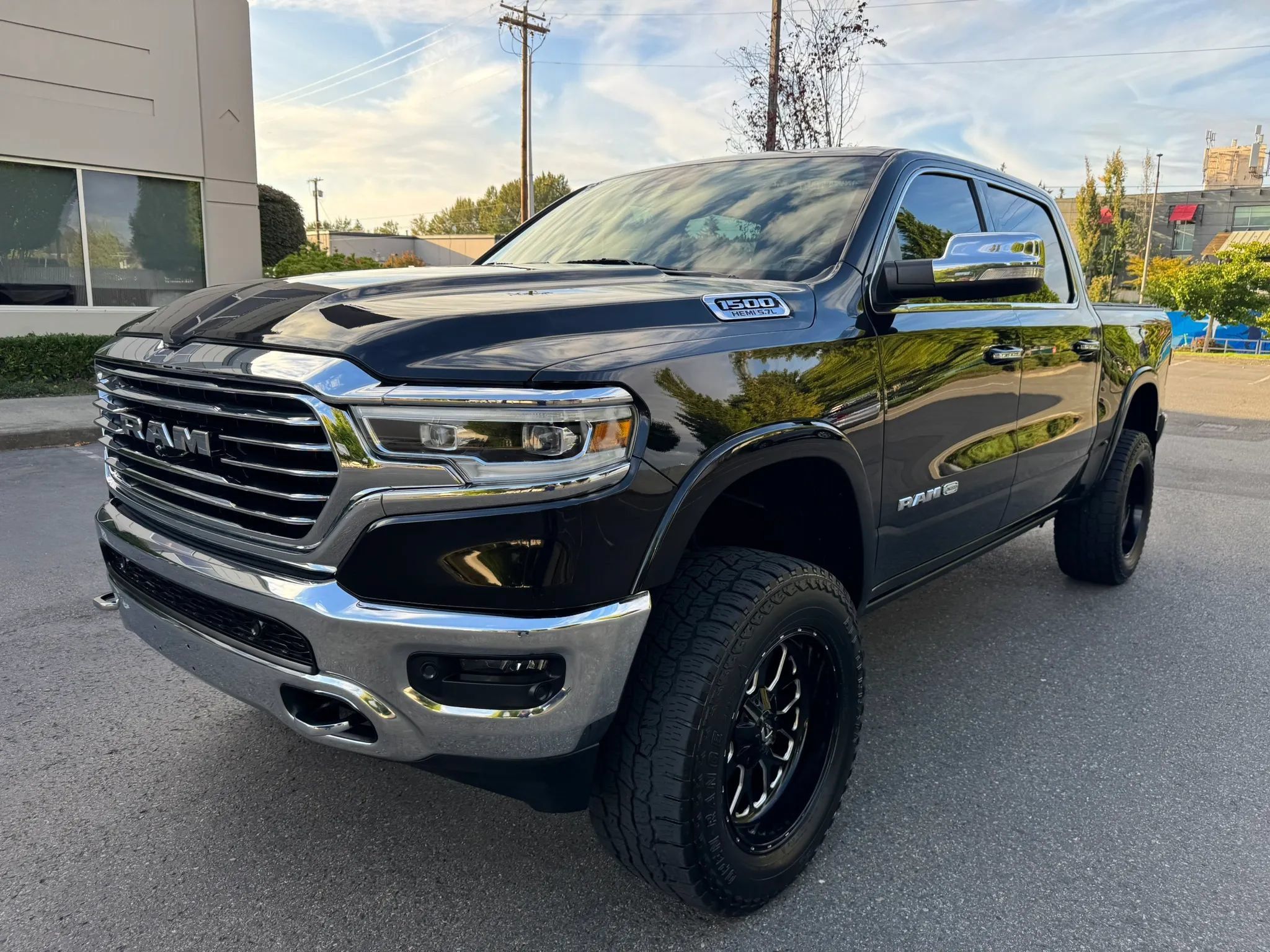 Used 2020 RAM 1500 Limited AWD/4WD image 3