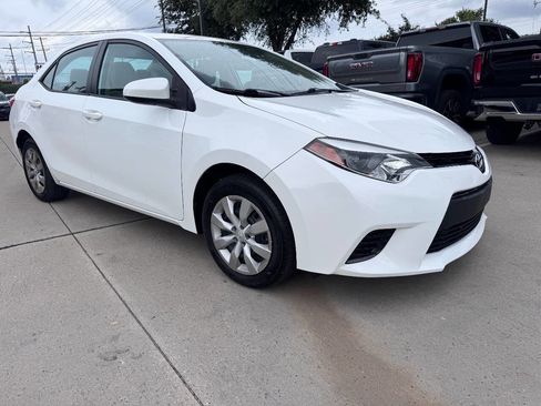 Used 2016 Toyota Corolla LE FWD image 1