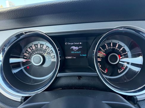 Used 2013 Ford Mustang GT Premium w/ Security Pkg RWD image 21
