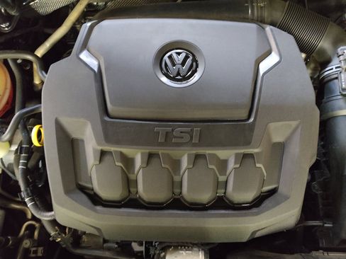 Used 2018 Volkswagen Passat 2.0T SE image 30