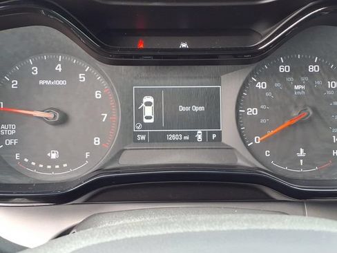 Used 2025 Chevrolet Trax LS w/ LS Convenience Package FWD image 29