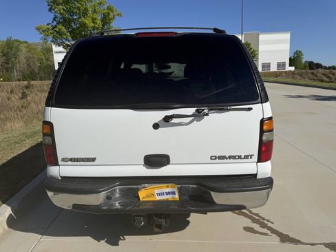 Used 2004 Chevrolet Tahoe LS w/ Cargo Package RWD image 6