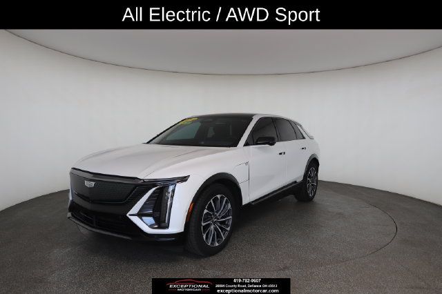 Used 2024 Cadillac Lyriq Sport w/ LPO, Floor Liner Package AWD/4WD image 2