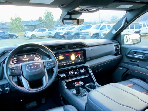 Used 2024 GMC Sierra 1500 AT4 w/ Technology Package image 41