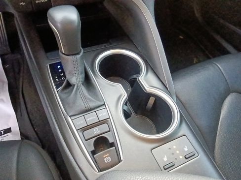 Used 2024 Toyota Camry XLE image 23