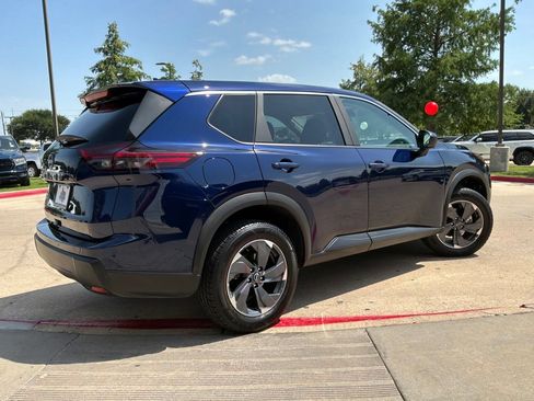 Used 2026 Nissan Rogue SV FWD image 6