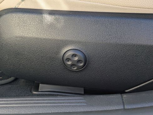 Used 2024 Mercedes-Benz C 300 Sedan image 25