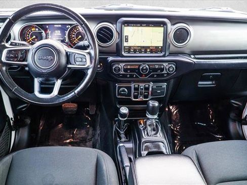 Used 2018 Jeep Wrangler Unlimited Sahara image 22