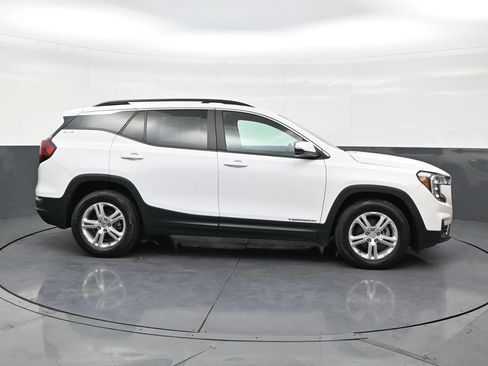 Used 2023 GMC Terrain SLE FWD image 6