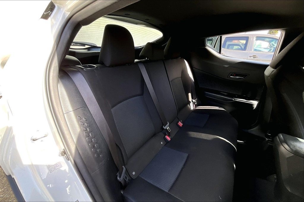 Used 2019 Toyota C-HR XLE FWD image 25