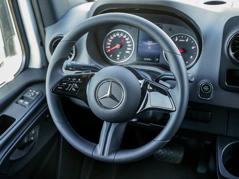 New 2025 Mercedes-Benz Sprinter 2500 image 13