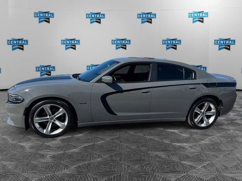 Certified 2017 Dodge Charger R/T w/ Navigation & Travel Group image 2