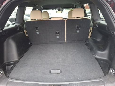 Used 2023 Jeep Grand Cherokee Limited w/ Trailer Tow Prep Group (B) image 18