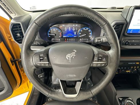 Used 2022 Ford Bronco Sport Outer Banks w/ Tech Package AWD/4WD image 11