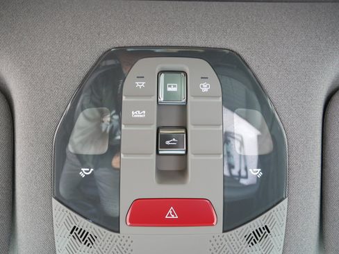 Used 2024 Kia EV9 Land AWD/4WD image 34
