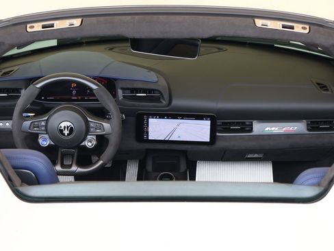 Used 2024 Maserati MC20 Cielo image 17