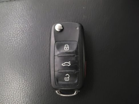 Used 2016 Volkswagen Tiguan S FWD image 32