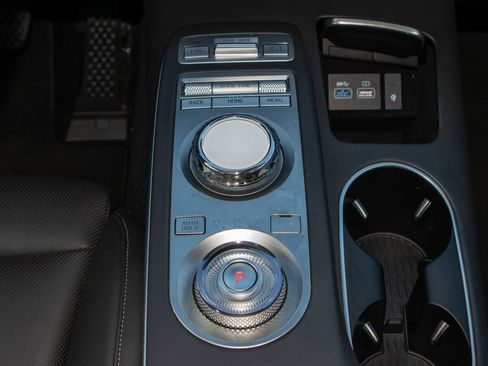 Used 2024 Genesis GV70 2.5T image 25