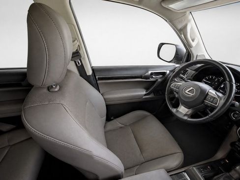 Used 2022 Lexus GX 460 Premium w/ Premium Package AWD/4WD image 16
